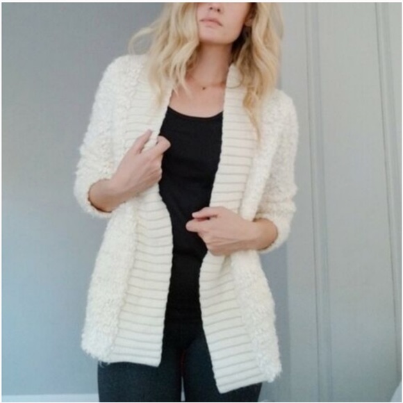 Anthropologie Sweaters - Anthropologie Sleeping On Snow Lodge Cloud Cardigan
